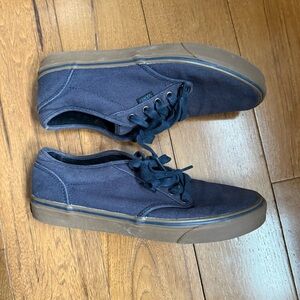 Vans Navy / Gum shoes